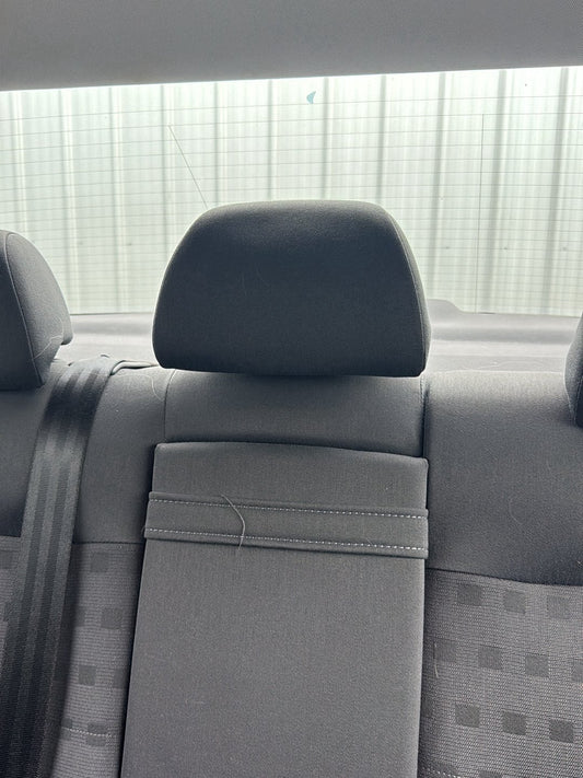 1998-2005 Volkswagen Passat- Rear Centre Headrest PN: