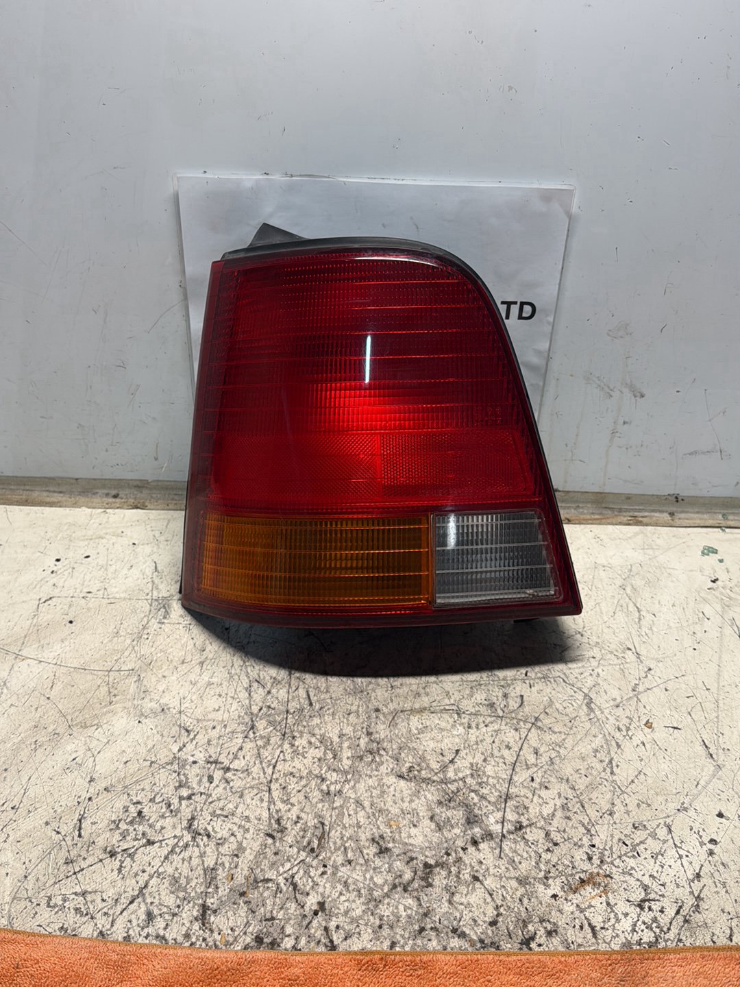1995-1998 Honda Odyssey - Left Taillight PN: 043-1239