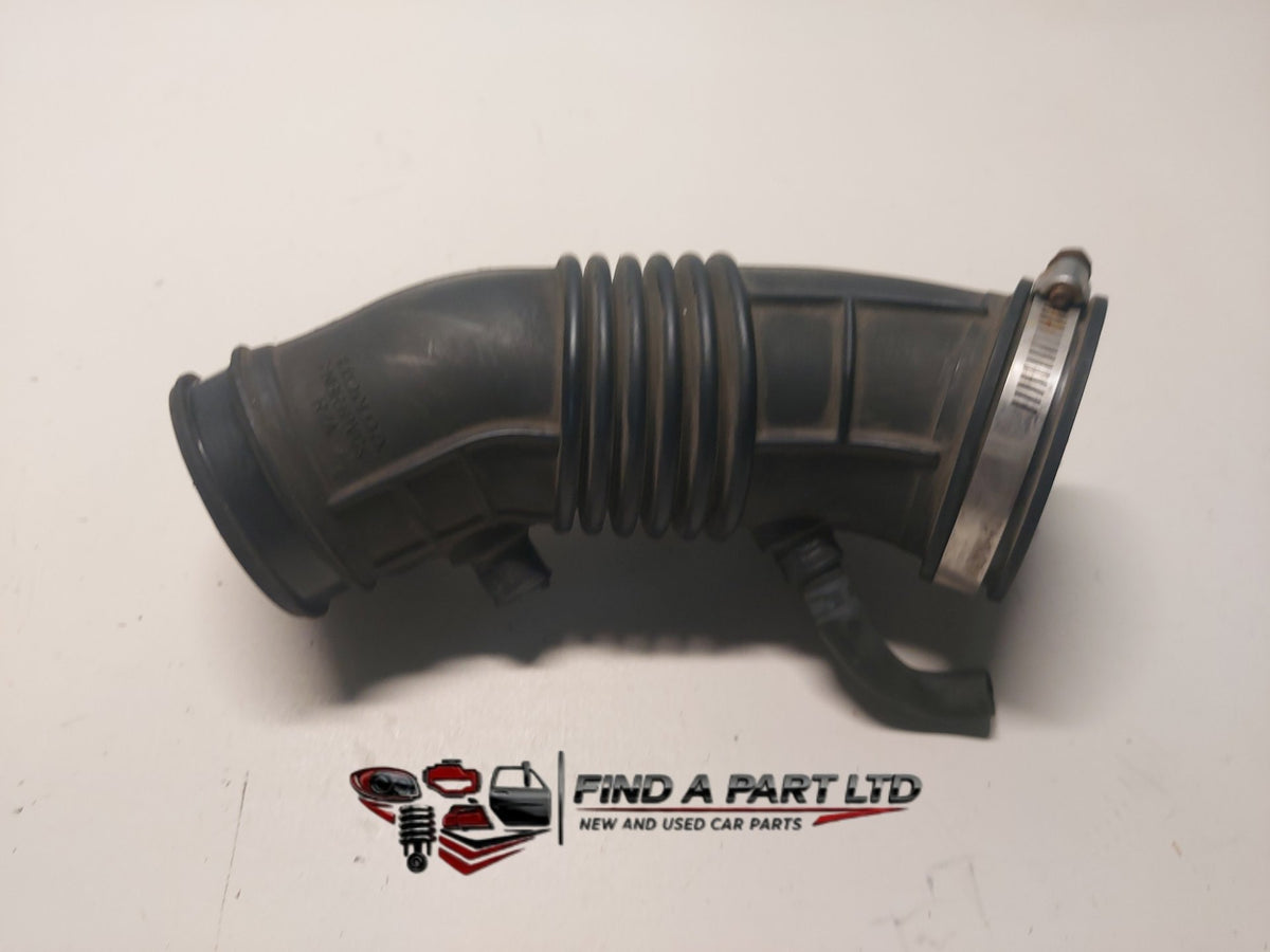 2007 Honda CR-V RE4 - AIR INTAKE HOSE PN:
