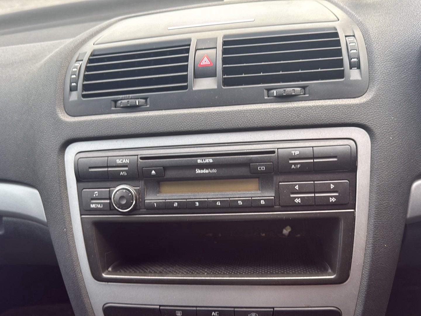 2012-2020 Skoda Octavia 5E - Radio Controls PN:
