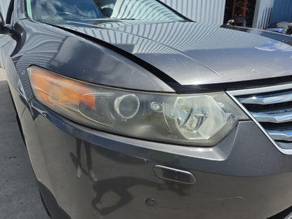 2008 Honda Accord CW - Right Headlight PN: Stanley P7566