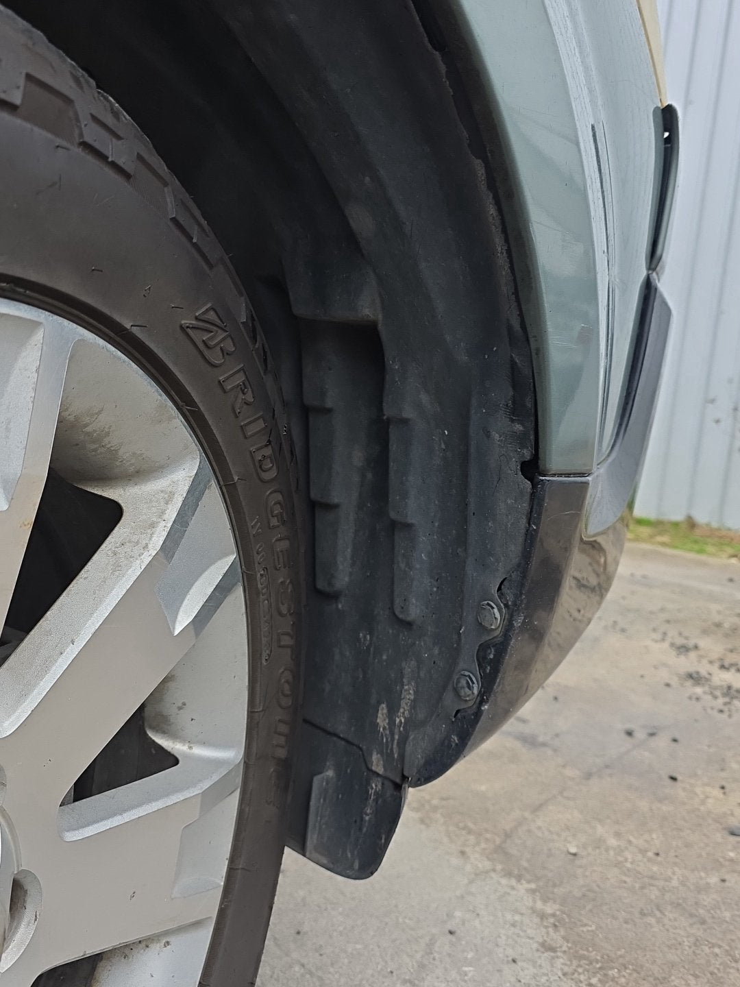2007 Mitsubishi Delica CV5W - Right Front Guard Liner PN: