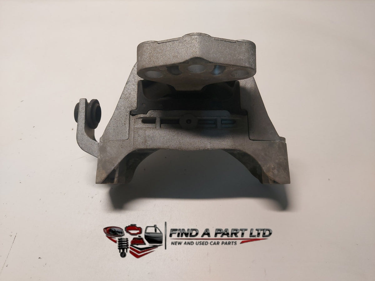 2015 Holden Cruze JH - Front Engine Mount PN: P1 13 347 455