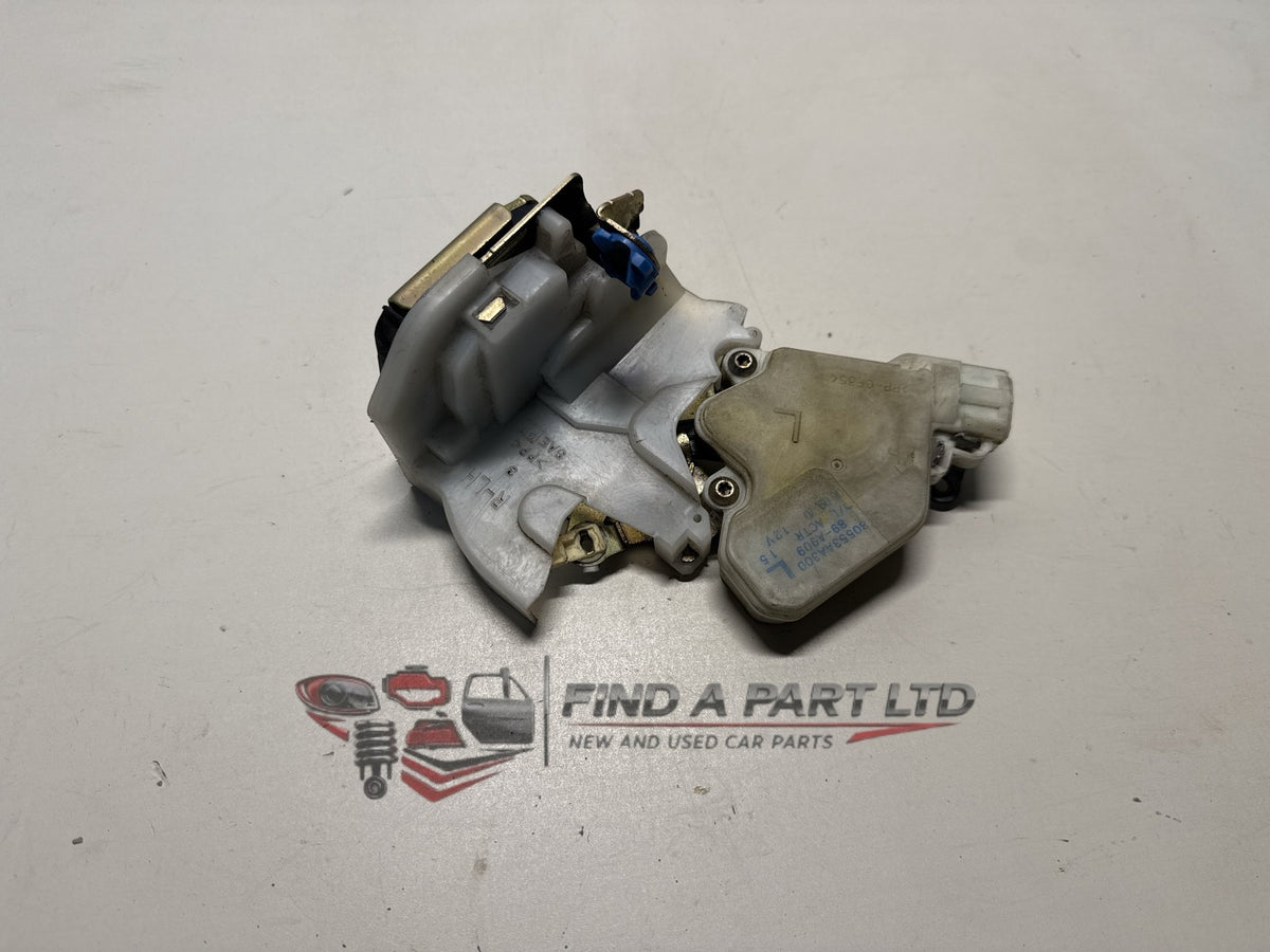 2006 Nissan X-Trail T30 - Left Rear Lock Mechanism PN: 80553AA300