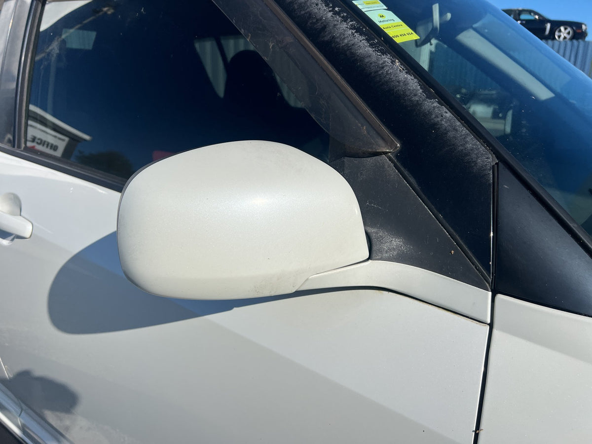 2006 Suzuki Swift ZC31S - Right Door Mirror PN: 5 wires