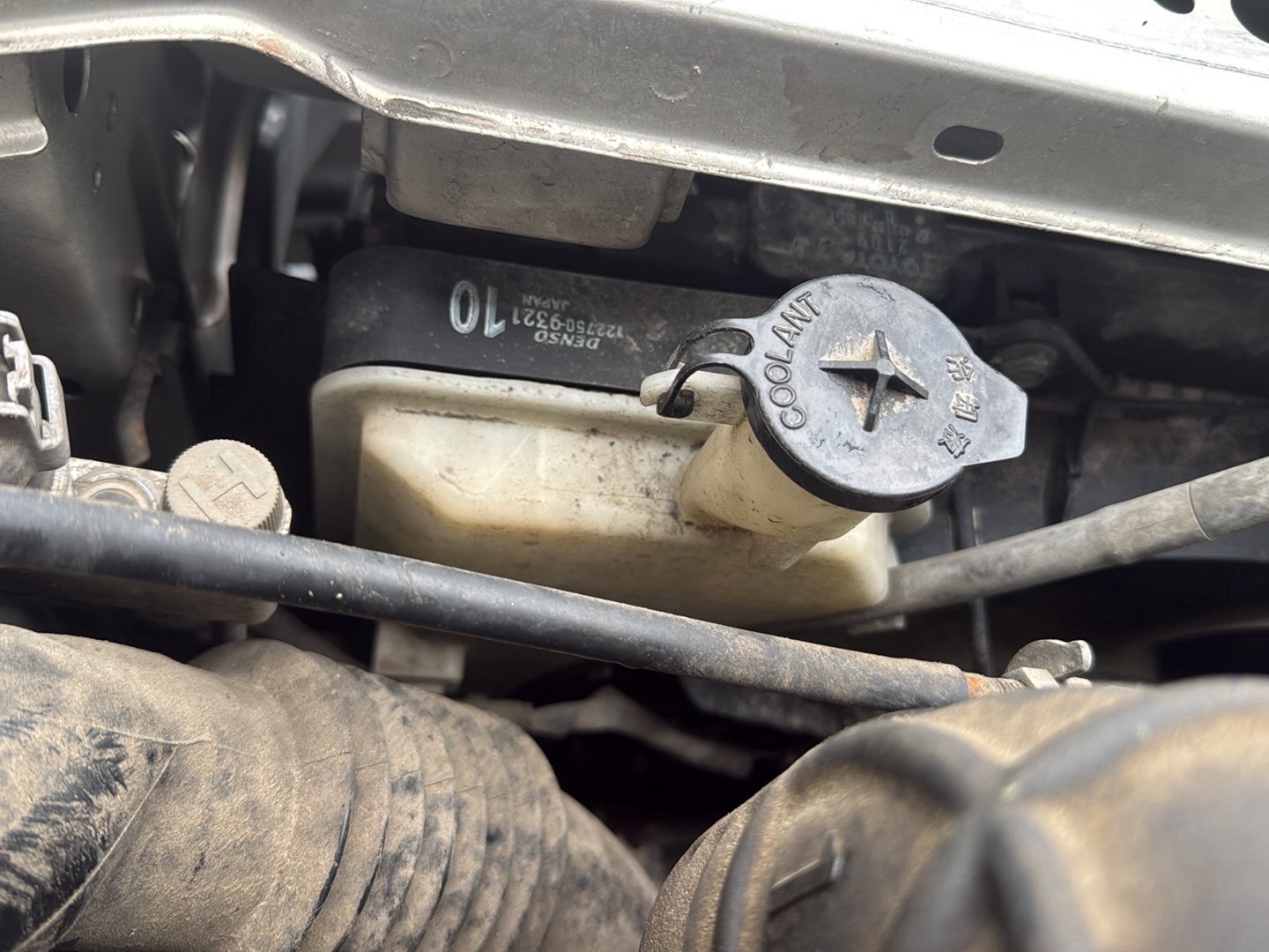 2003-2011 Toyota Raum Z20 NCZ20 - Coolant Bottle PN: