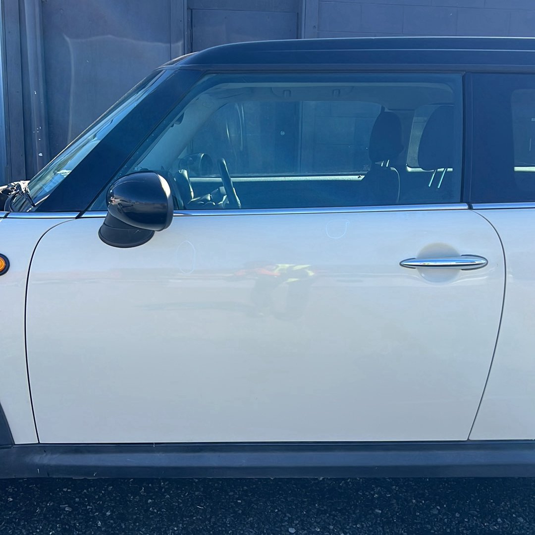 2008-2014 MINI Cooper R55 WMWML320X0TM93432 - Left Front Door Shell PN: