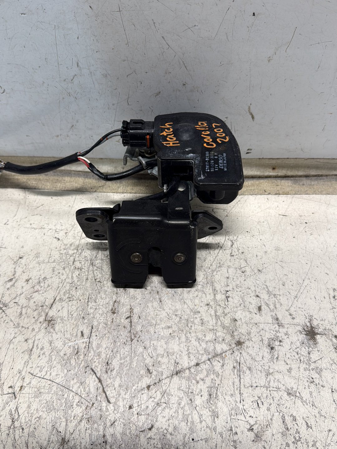 2007 Toyota Corolla- Tailgate Lock Mechanism PN: s781t-bl500