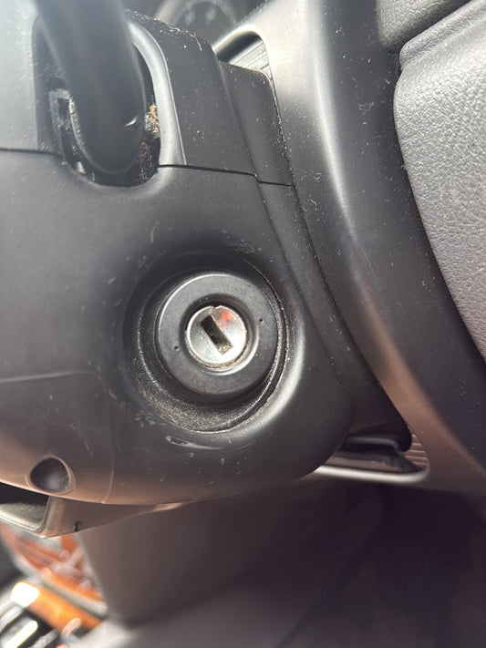1998-2005 Volkswagen Passat- Ignition With Key PN: