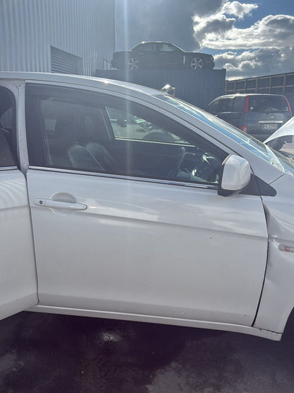 2004-2012 Mitsubishi Galant DJ CY4A - Right Front Door Shell PN: