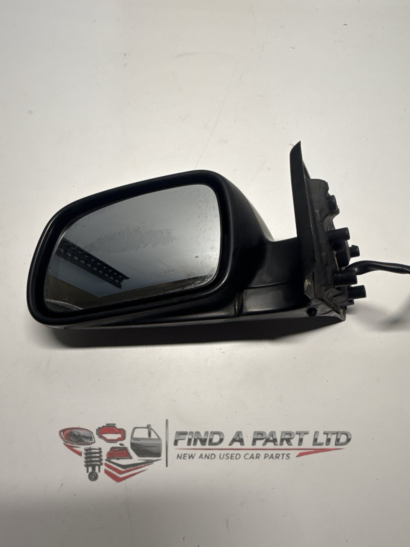 2001-2008 Peugeot 307 - Left Door Mirror PN: 4145/4313