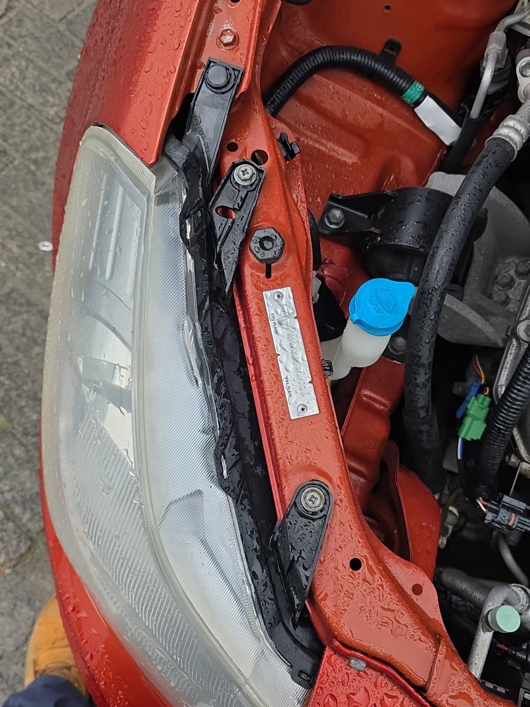 2006-2012 Suzuki SX4 YA11S - Right Headlight PN: Koito 100-59104