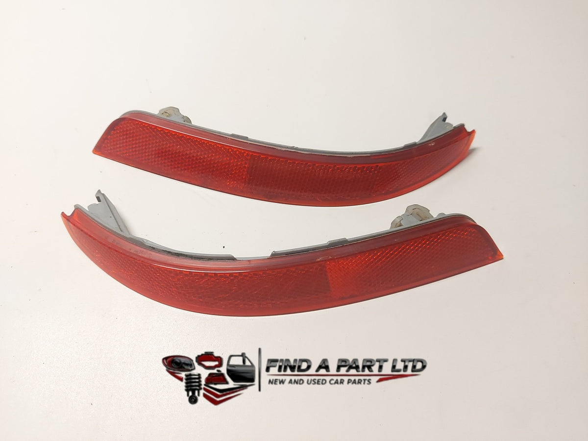 2012 Nissan Serena C26 - Rear Bumper Reflector Set PN: KOITO 33-15001