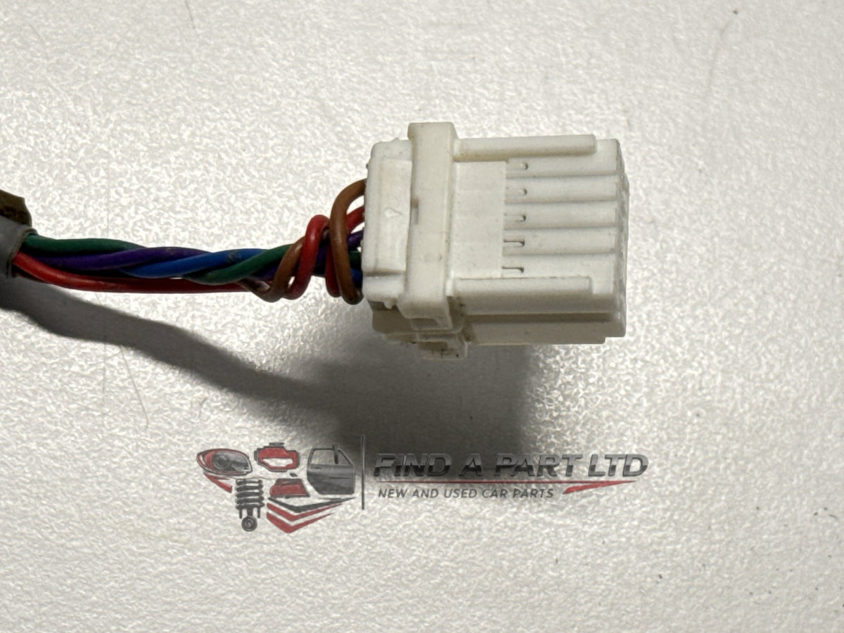 2015 Nissan Wingroad Y12 - Right Door Mirror PN: