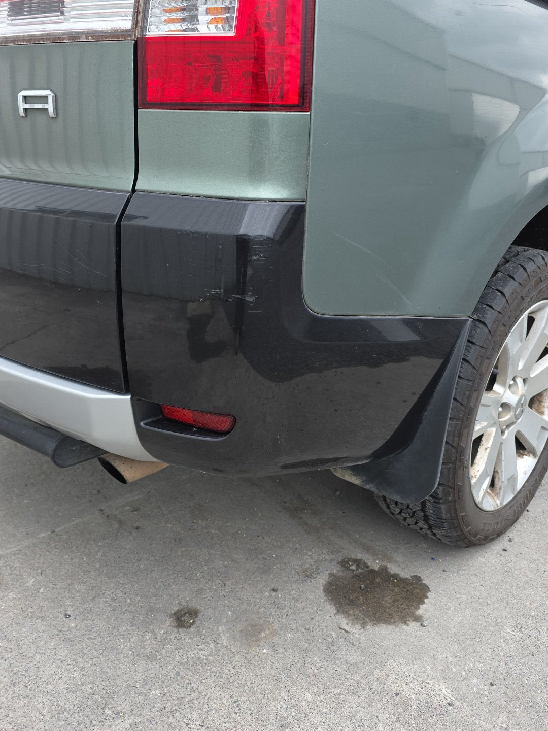 2007 Mitsubishi Delica CV5W - Right Rear Bumper End PN: