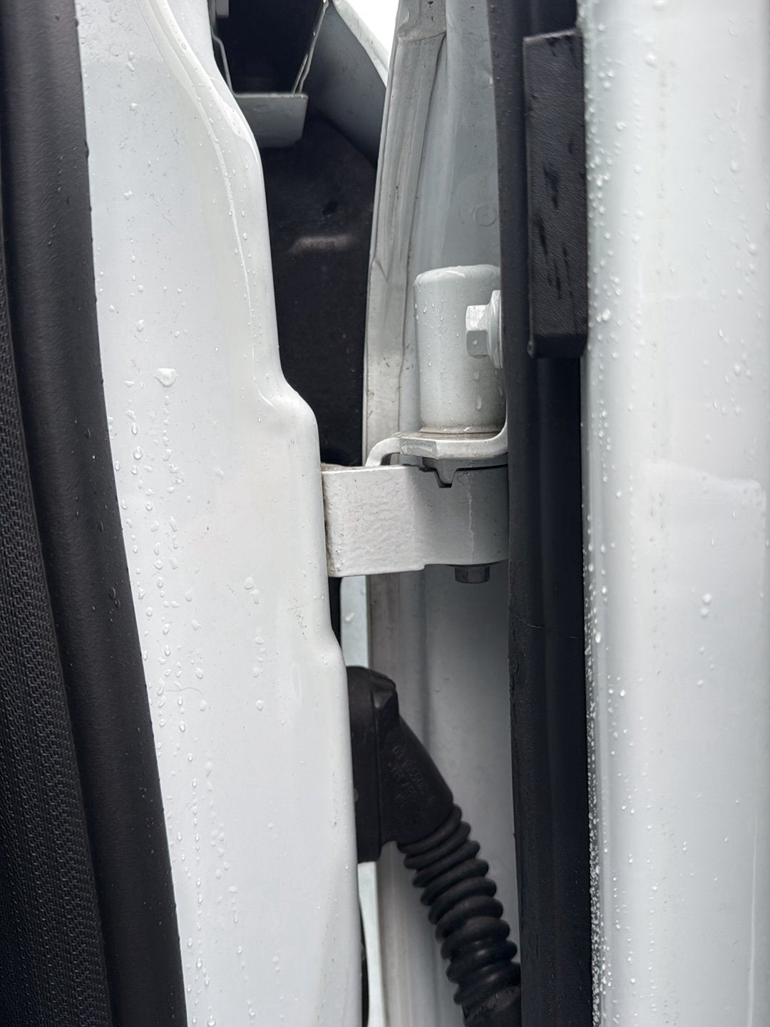 2007-2014 Ford Mondeo MK4 - Right Front Door Top Hinge PN: