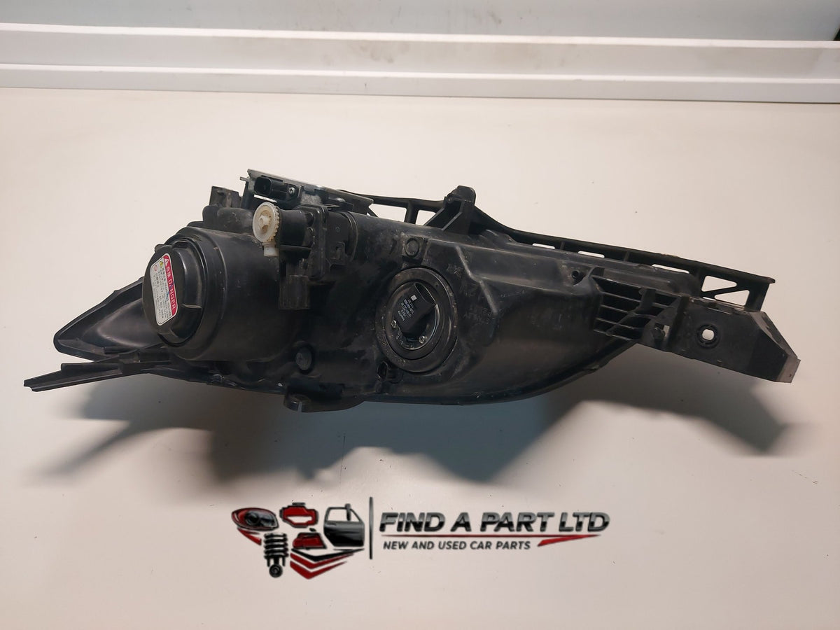2007 Mazda Axela BK - Right Headlight PN: P2951