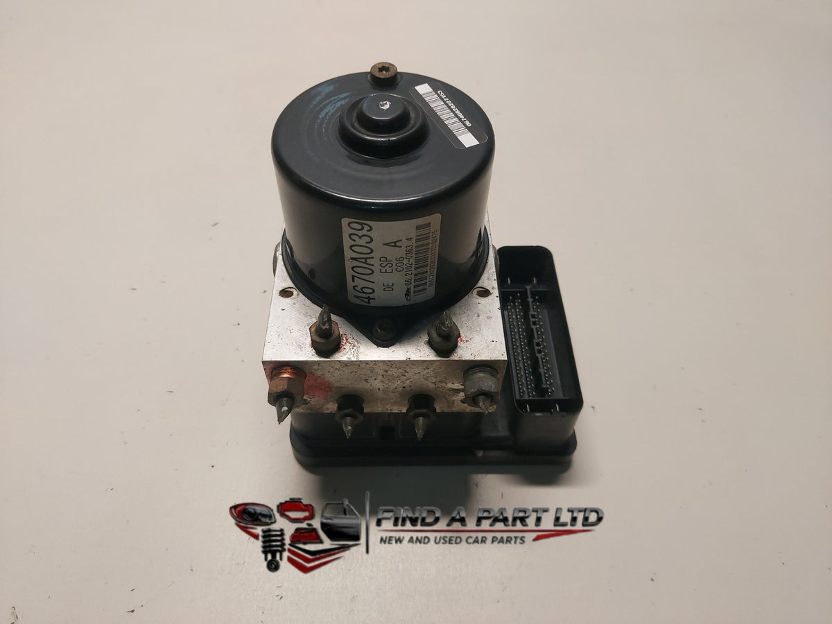 2008 Mitsubishi Outlander CW*W - ABS Pump/Modulator PN: 4670A039