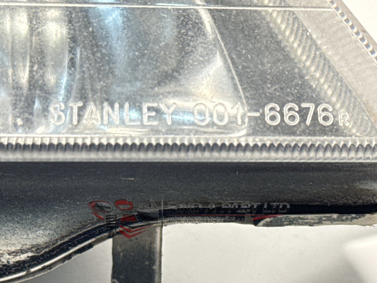 1997 Honda Accord CD - Right Headlight PN: 001-6676
