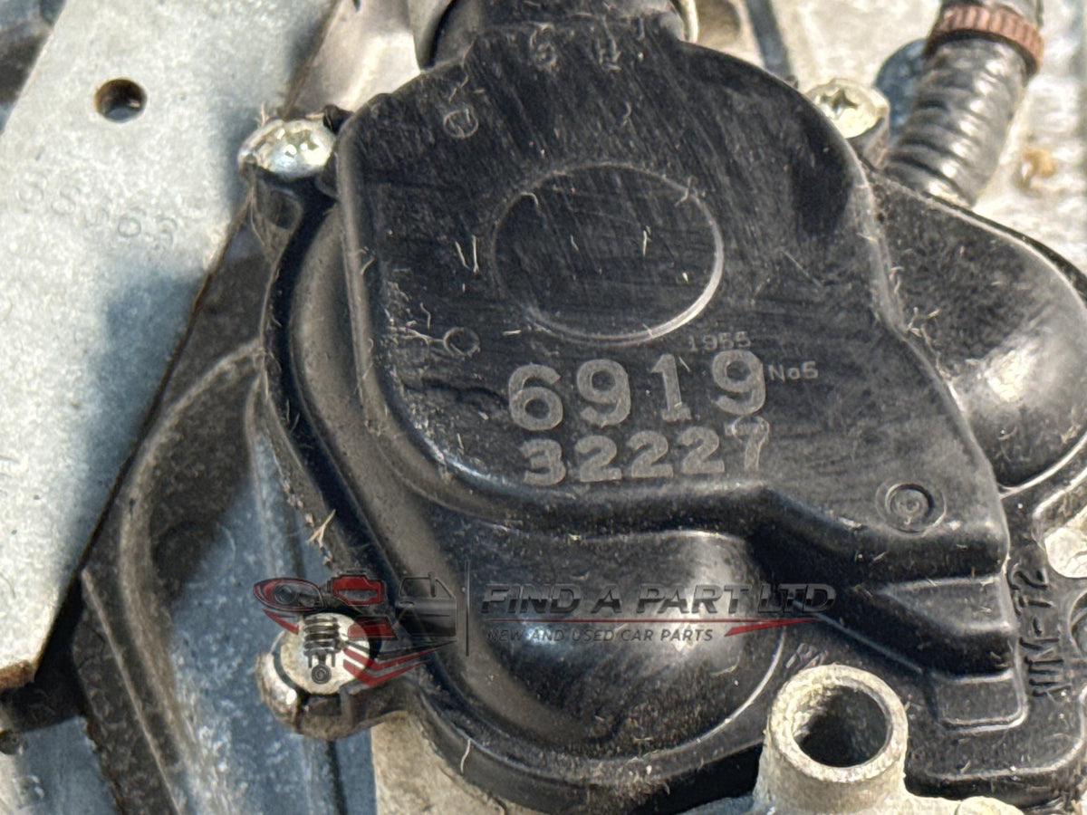 2006 Nissan X-Trail T30 - Wiper Linkage PN:
