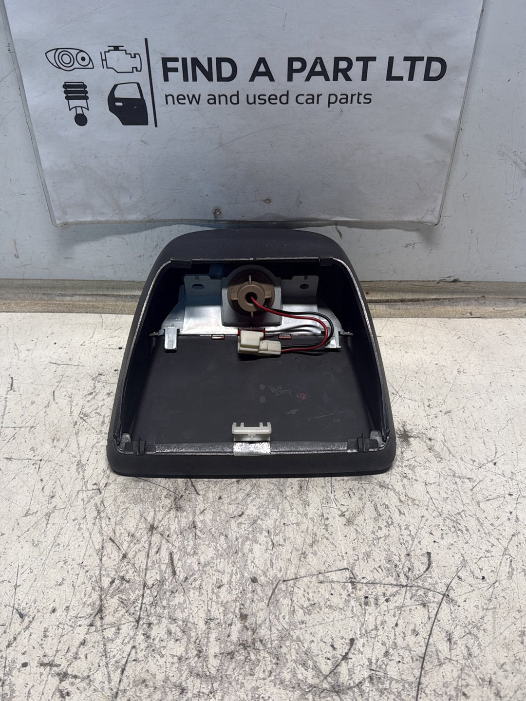 1995-2002 Nissan Primera P11 - High Level Stoplight PN: 4749