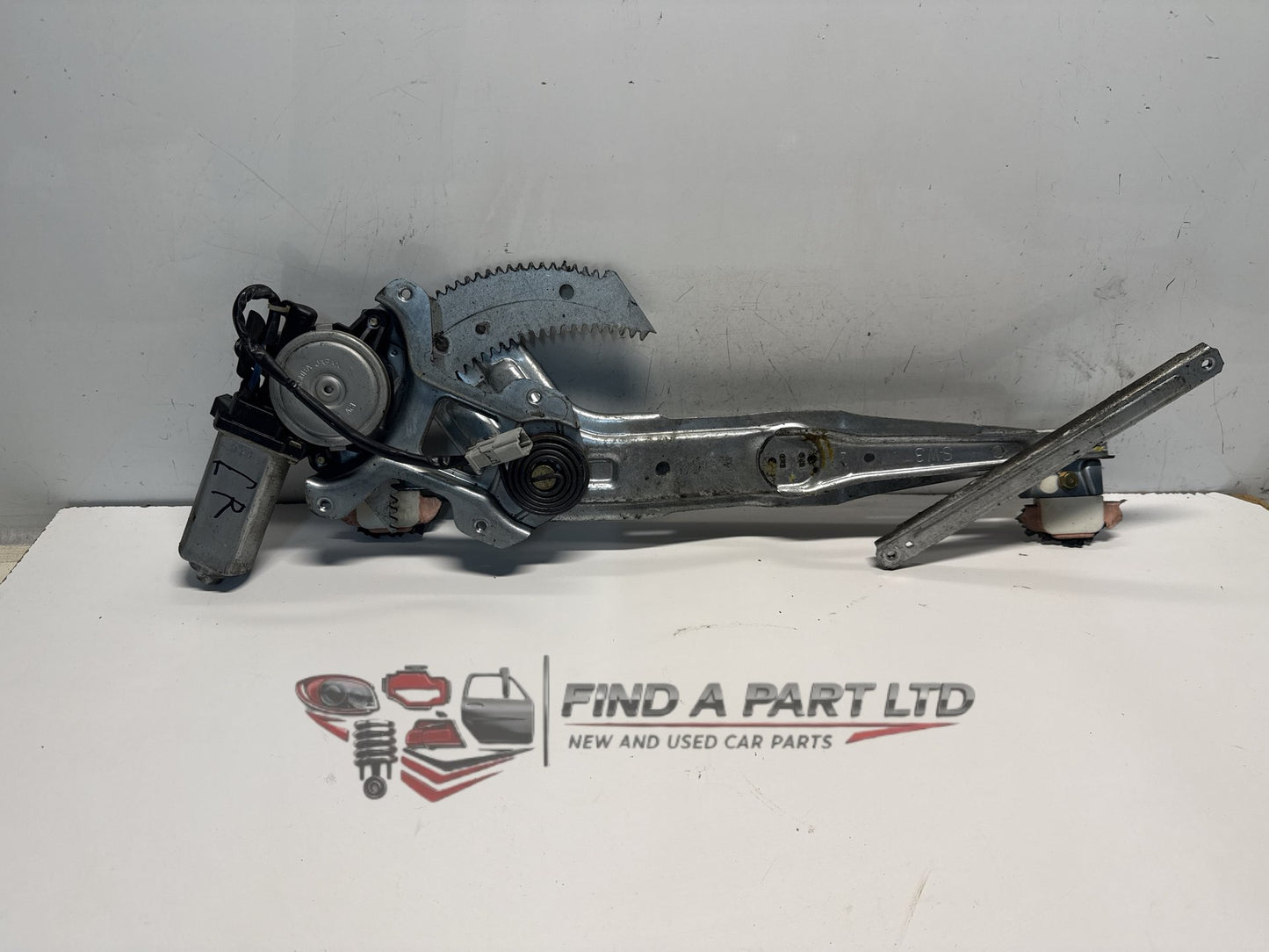 1995-1998 Honda Odyssey - Left Rear Window Regulator/Motor PN: