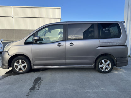 2005-2010 Nissan Serena C25 C25