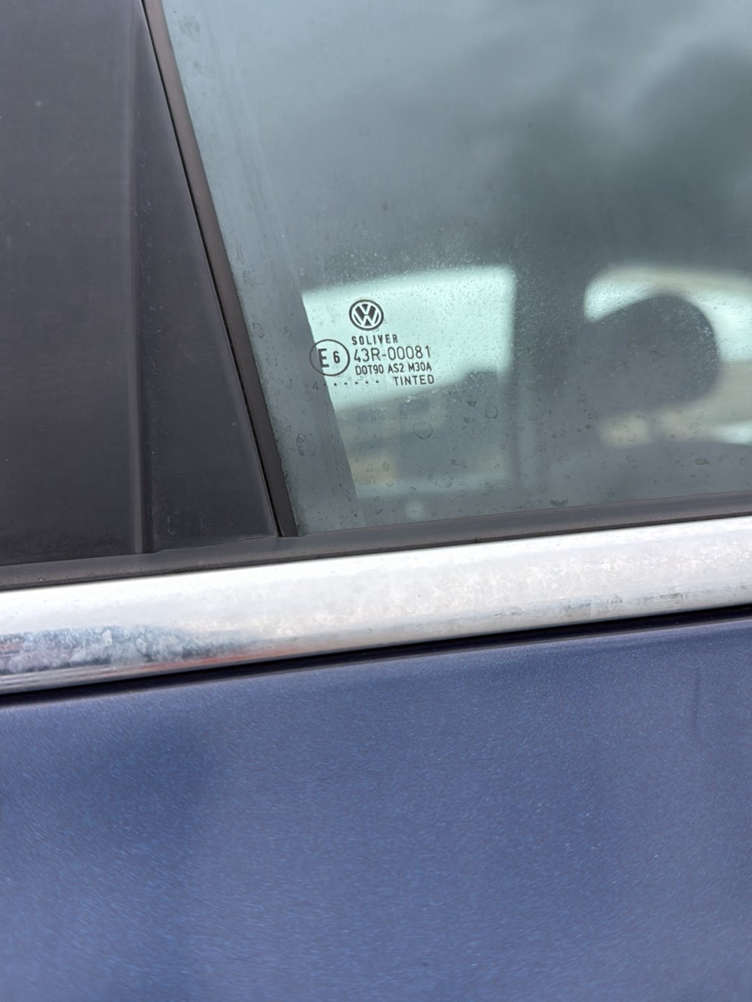 1998-2005 Volkswagen Passat- Right Rear Door Window PN: