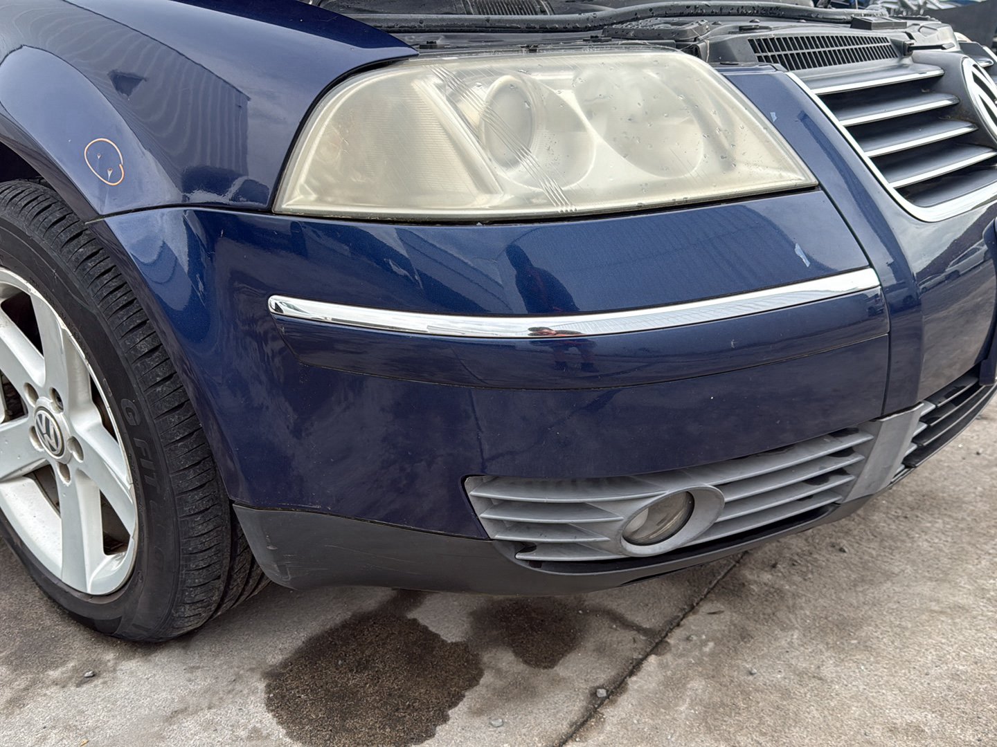 1998-2005 Volkswagen Passat- Front Bumper PN: