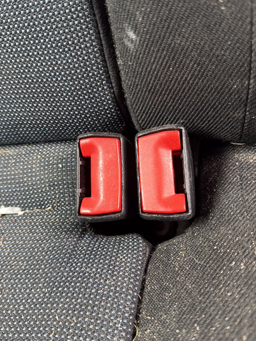 2007-2014 Ford Mondeo MK4 - Centre Seat Belt Stalk PN: