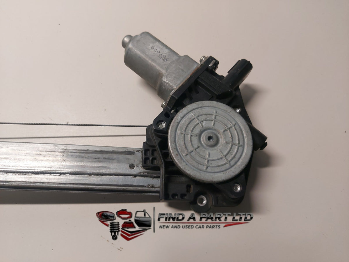 2007 Honda CR-V - Right Front Window Regulator/Motor PN: 7C-022