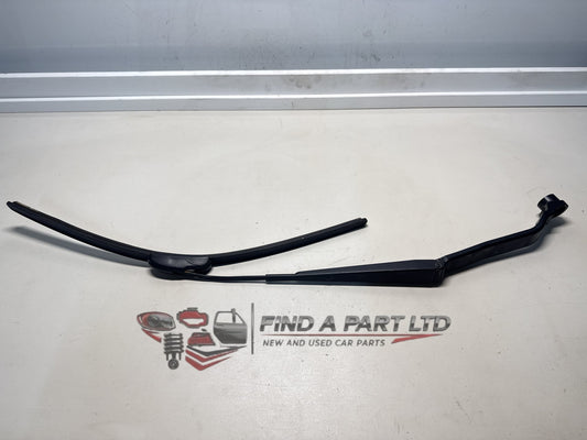 2008 Subaru Impreza GH - Right Front Wiper Arm PN: