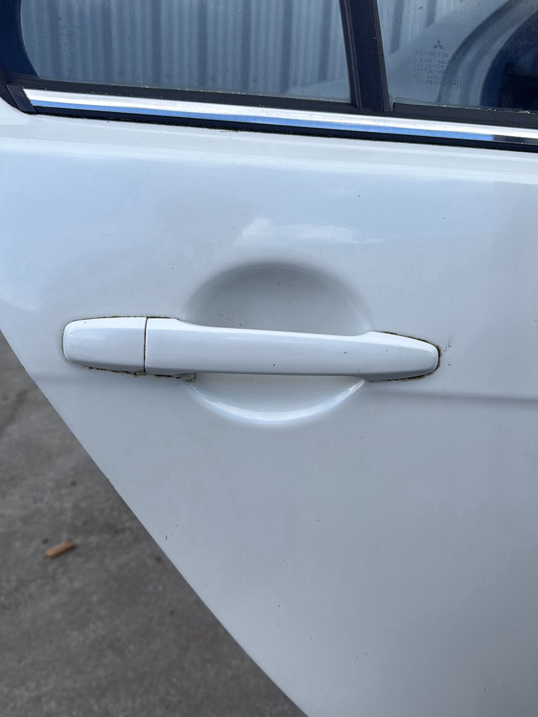 2004-2012 Mitsubishi Galant DJ CY4A - Right Rear Exterior Door Handle PN: