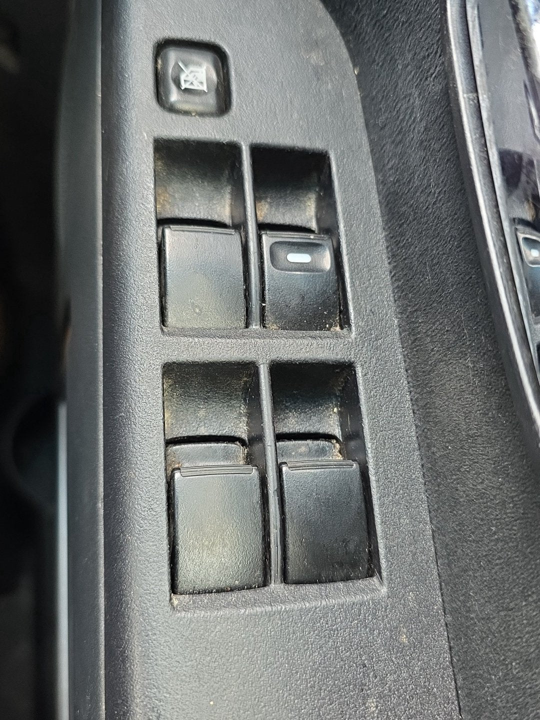 2007 Mitsubishi Delica CV5W - Master Power Window Switch PN: