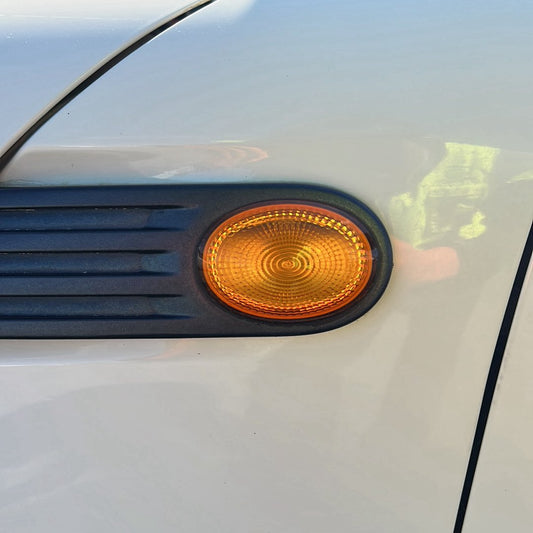2008-2014 MINI Cooper R55 WMWML320X0TM93432 - Left Indicator PN: