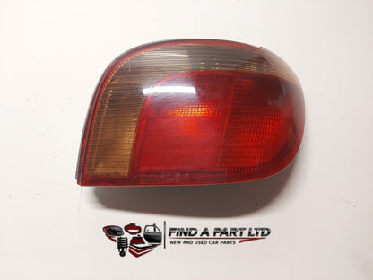 2002 Toyota Vitz P10 - Right Taillight PN: 53-08701, 52-041
