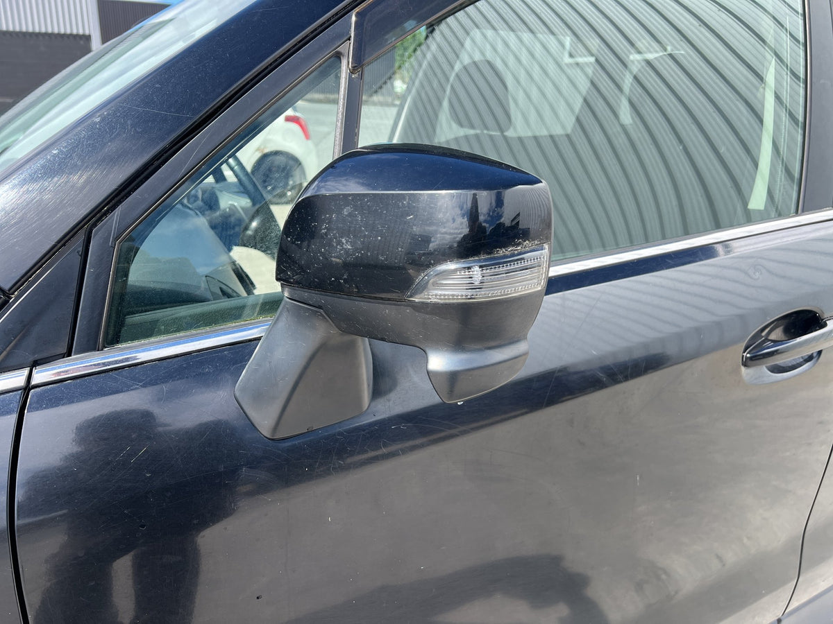 2013 Subaru Forester SJ5 - Left Door Mirror PN: 9 wires