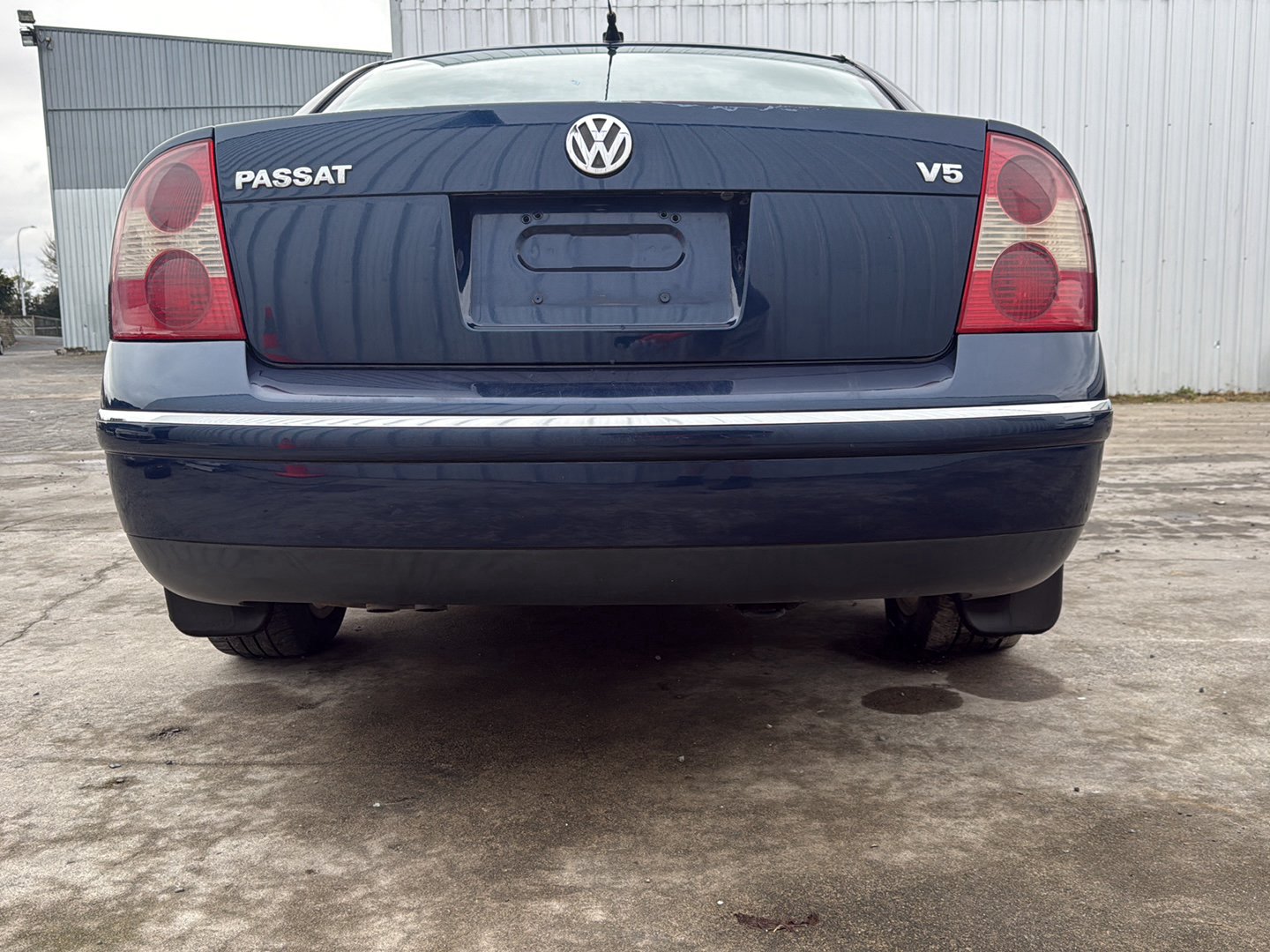 1998-2005 Volkswagen Passat- Rear Bumper PN: