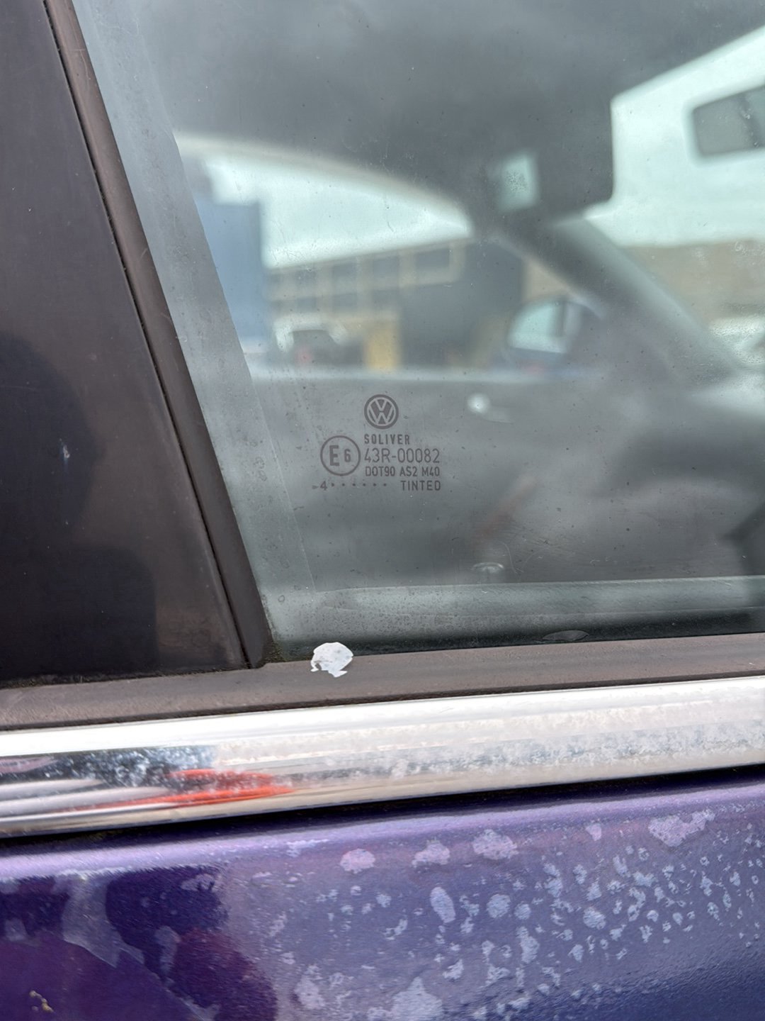 1998-2005 Volkswagen Passat- Right Front Door Window PN: