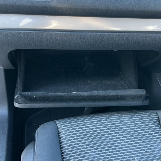 Oct 2008 to Jan 2016- Volkswagen Golf Gen 6- Glove Box