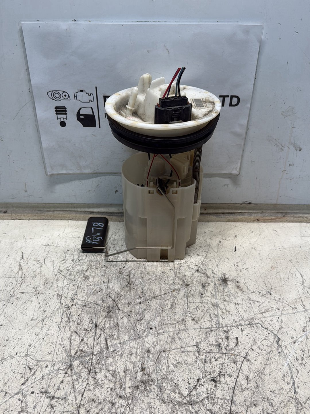 2009-2013 Mazda Axela BL - Fuel Pump PN: