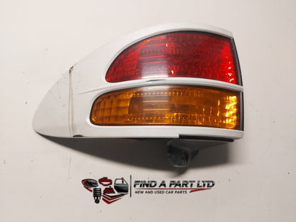 2005 Toyota Estima R30 - Right Taillight PN: