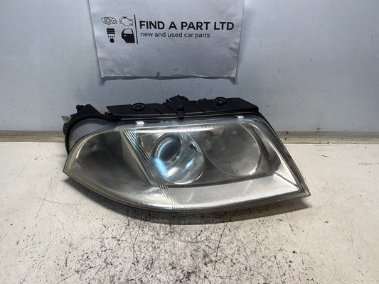 2001-2006 Volkswagen Passat- Right Headlight PN: 3B0 941 016 AP