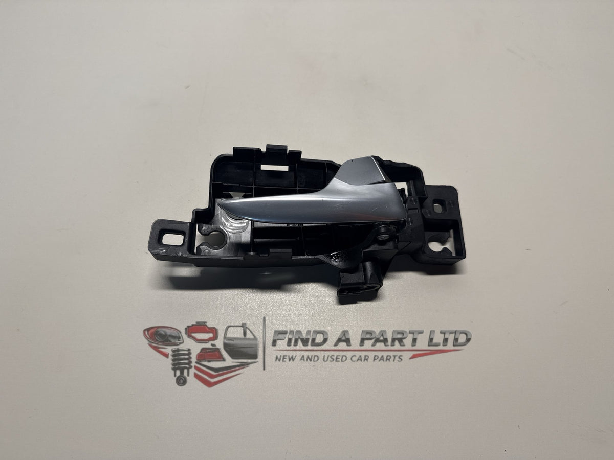 2013 Ford Mondeo MK4 - Right Front Door Interior Handle PN: 6M21-U22600, 7S71-A22600, BS71-A22600