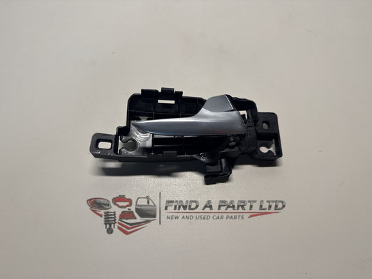 2013 Ford Mondeo MK4 - Right Front Door Interior Handle PN: 6M21-U22600, 7S71-A22600, BS71-A22600