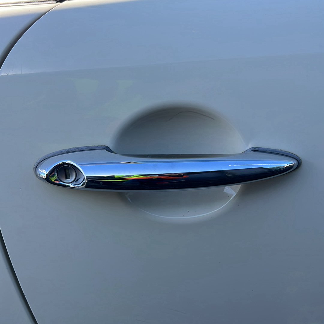 2008-2014 MINI Cooper R55 WMWML320X0TM93432 - Right Front Exterior Door Handle PN: