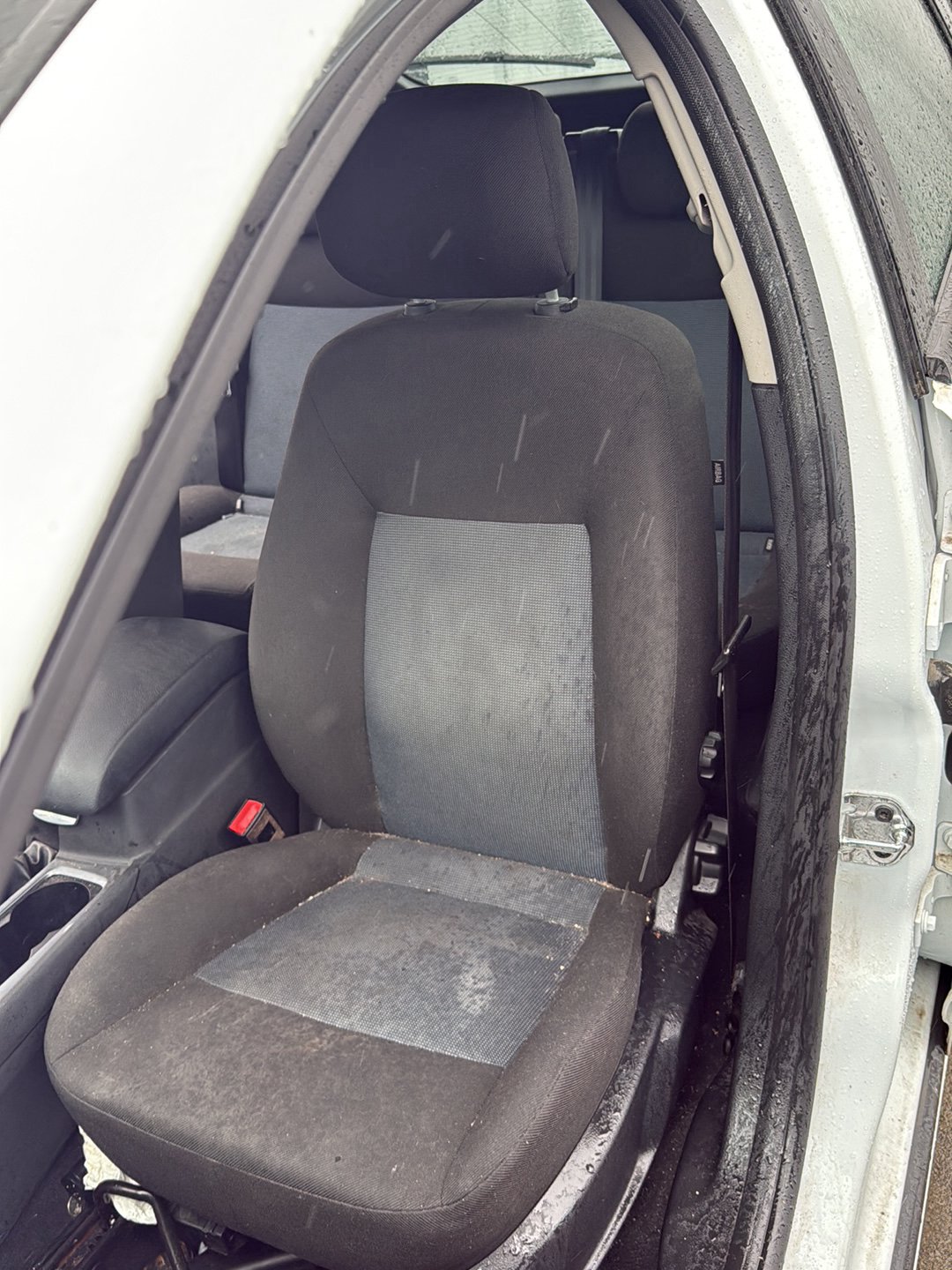 2007-2014 Ford Mondeo MK4 - Left Front Seat PN: