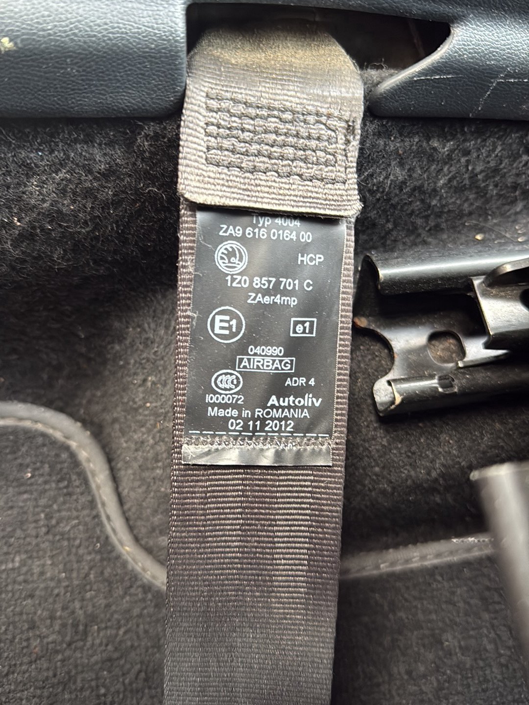 2012-2020 Skoda Octavia 5E - Left Front Seat Belt PN: 1z0 857 701 c