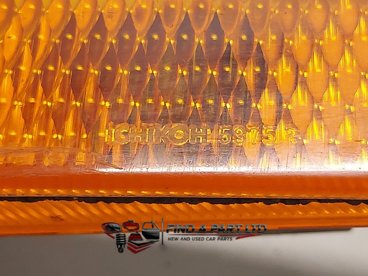 Nissan Skyline V35 - Right Front Guard Indicator PN: 5375