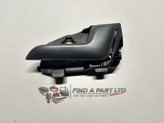 2014 Kia Rio JB - Right Front Door Interior Handle PN: 83620-1W010